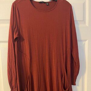 Betabrand deep brick red tunic top with zipper pocket - size M
